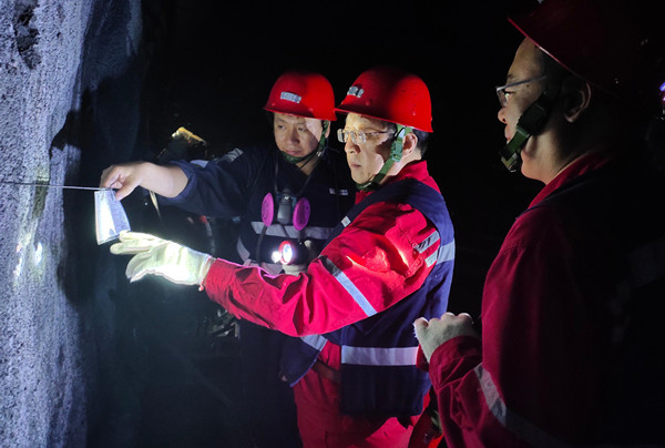 1��������ʱ���� �����»�Ե.jpg