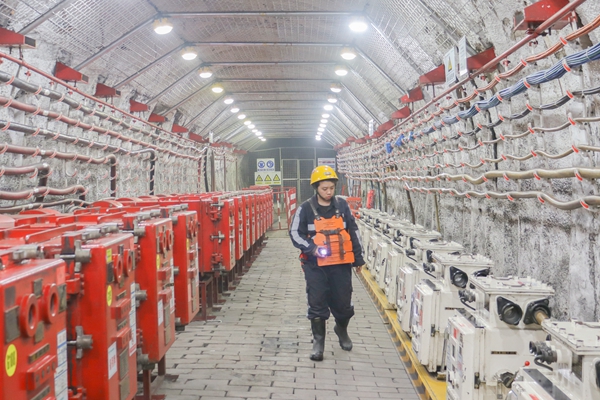 1687672692381168.jpg Åäͼ3_¸±±¾.jpg