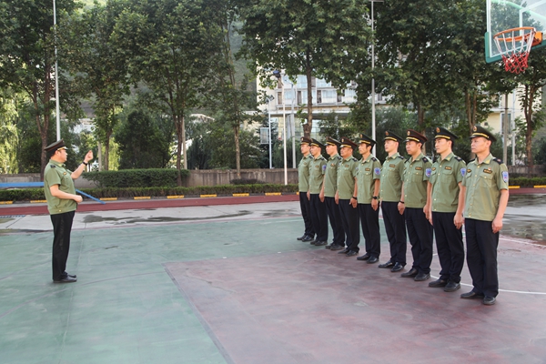 1689234206597095.jpg 机关军事化行列训练_副本.jpg