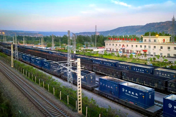 1768185226468617.jpg 列车装运_副本.jpg