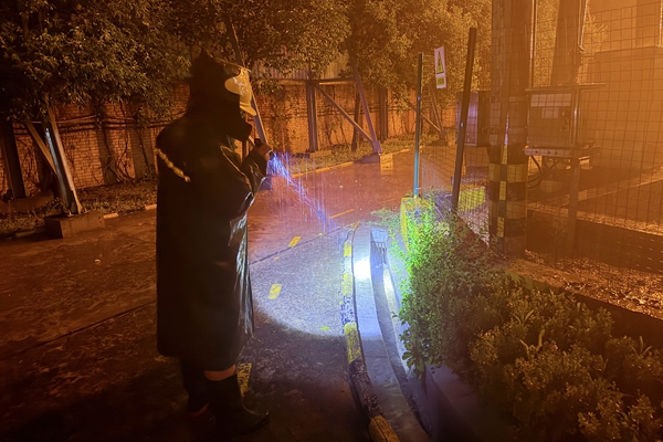 1785134689542130.jpg 1.雨天巡查.JPG