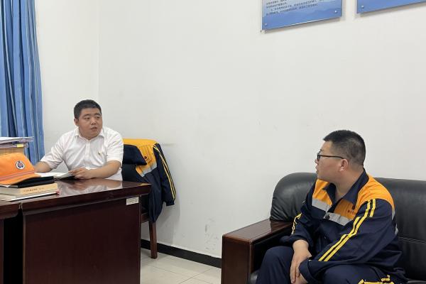 1786067833105560.jpg 职工头脑动态摸排(1).jpg